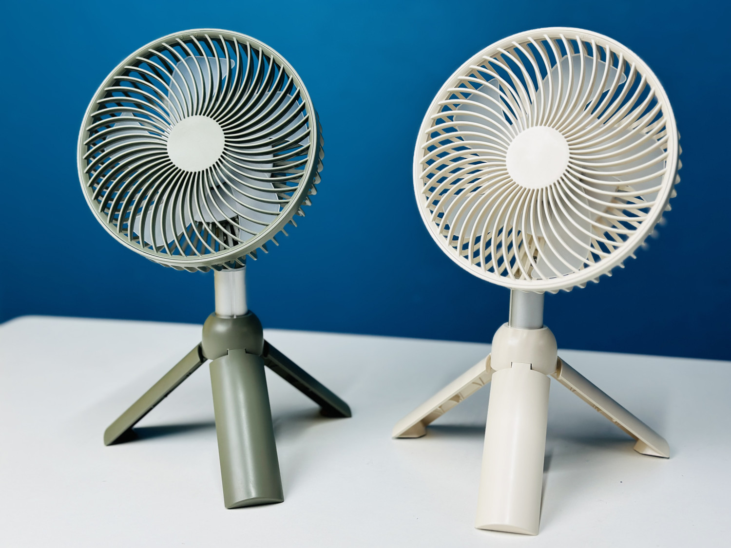 AZEADA PD-F27 Rechargeable Fan With Tripod Stand